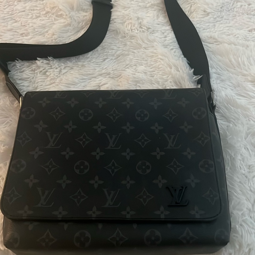 It's a Louis Vuitton Crossbody